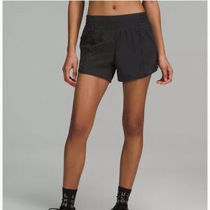 Lululemon Hotty Hot High Rise Lined Short 4”